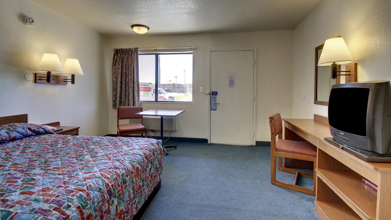 Rodeway Inn Fort Smith I-40 - thumb 3
