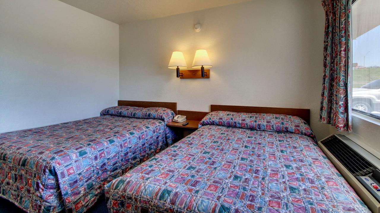 Rodeway Inn Fort Smith I-40 - thumb 40
