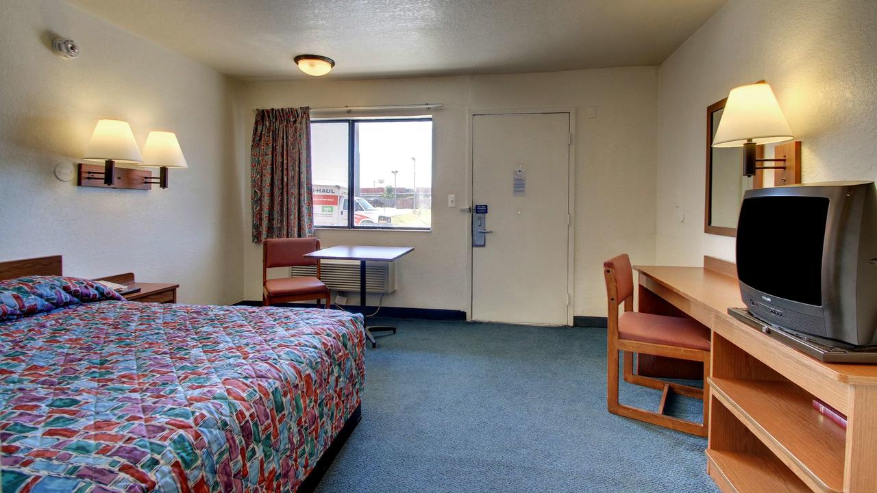 Rodeway Inn Fort Smith I-40 - thumb 38