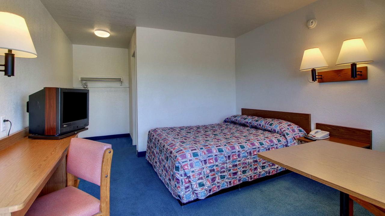 Rodeway Inn Fort Smith I-40 - thumb 42