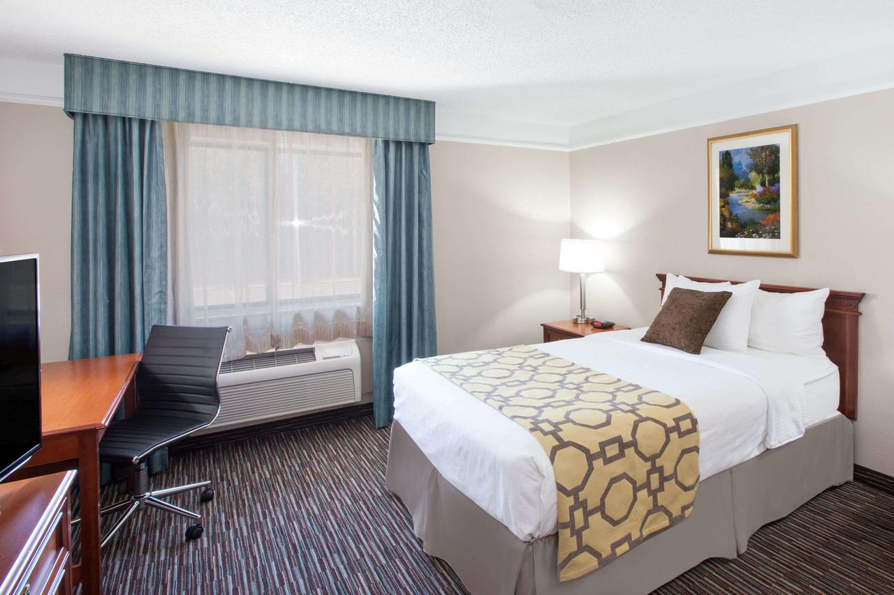 Baymont By Wyndham Texarkana - thumb 30