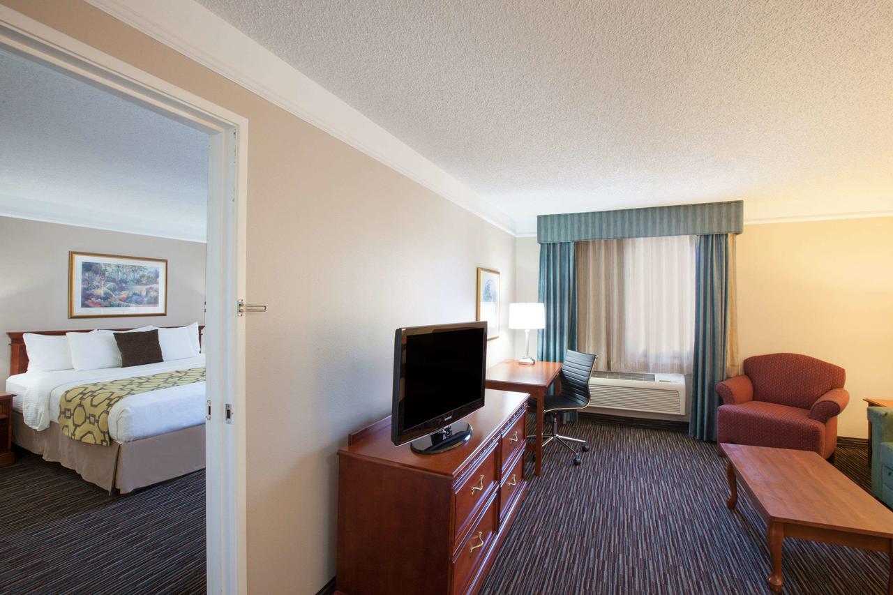 Baymont By Wyndham Texarkana - thumb 39