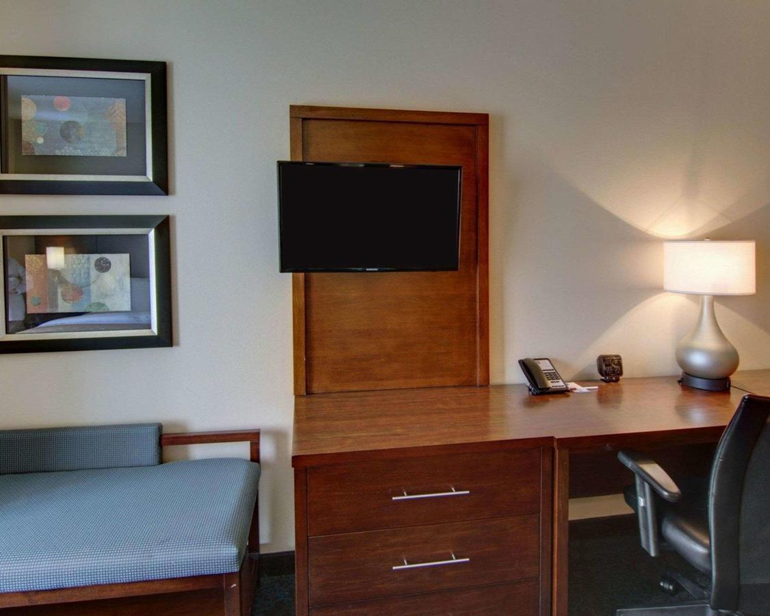 Comfort Suites Texarkana - thumb 4