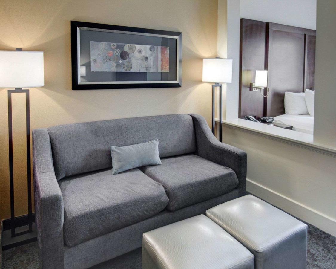 Comfort Suites Texarkana - thumb 1
