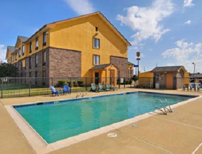 Super 8 By Wyndham Texarkana AR - thumb 2