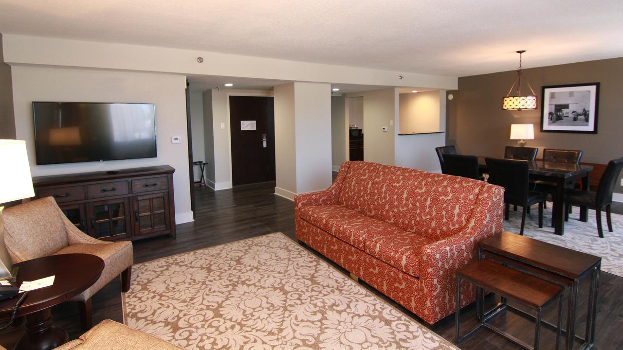 The Hotel Hot Springs - thumb 4