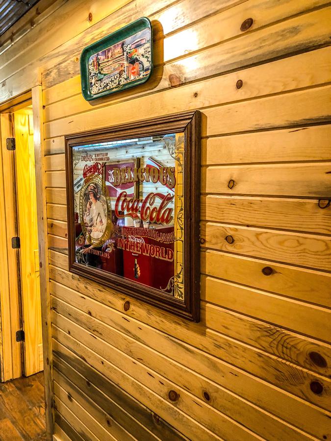 Samantha's Timber Inn - thumb 19