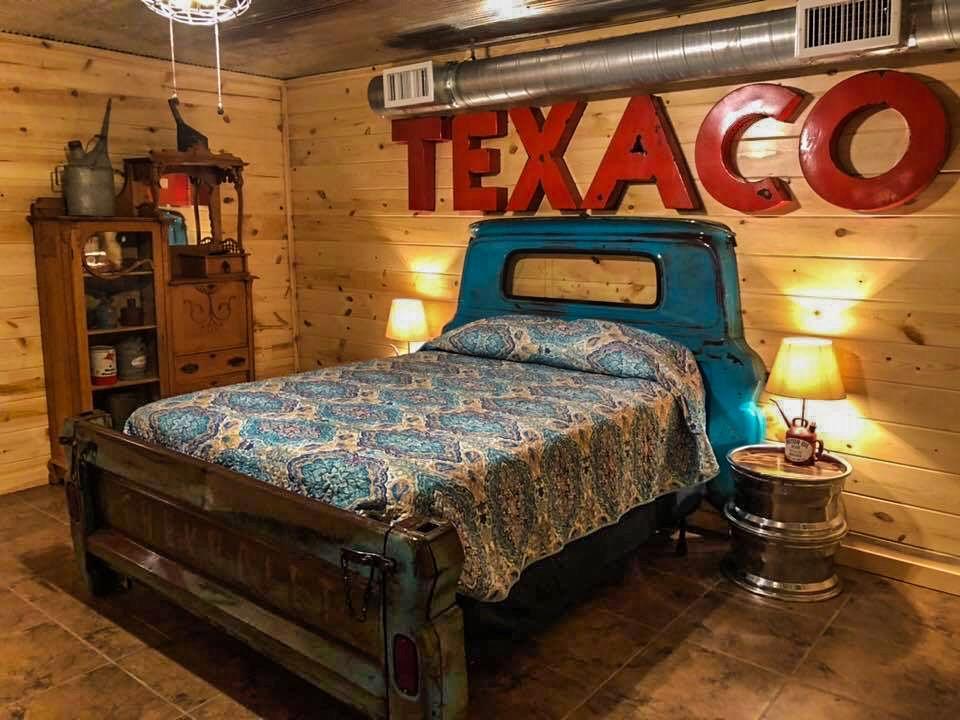 Samantha's Timber Inn - thumb 36