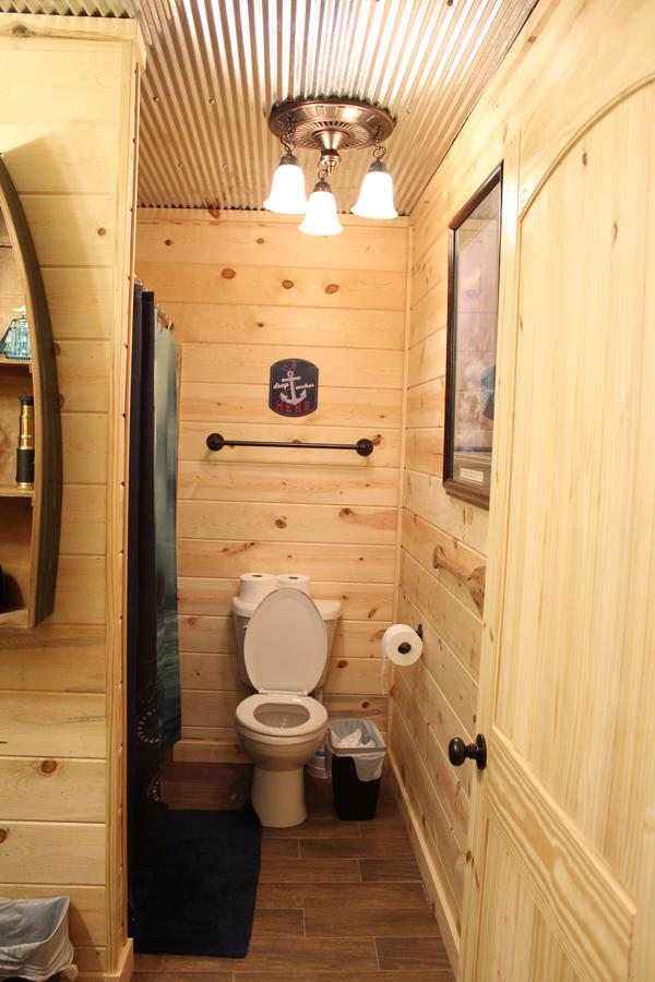 Samantha's Timber Inn - thumb 40