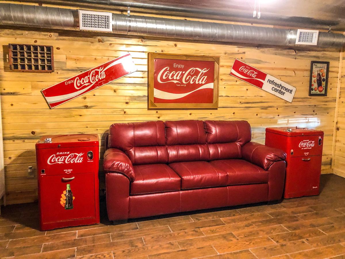 Samantha's Timber Inn - thumb 15