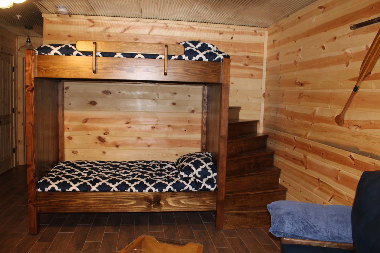 Samantha's Timber Inn - thumb 31