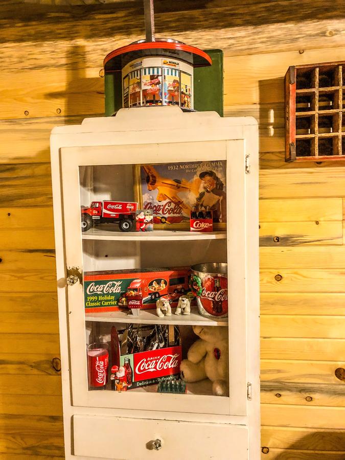 Samantha's Timber Inn - thumb 8