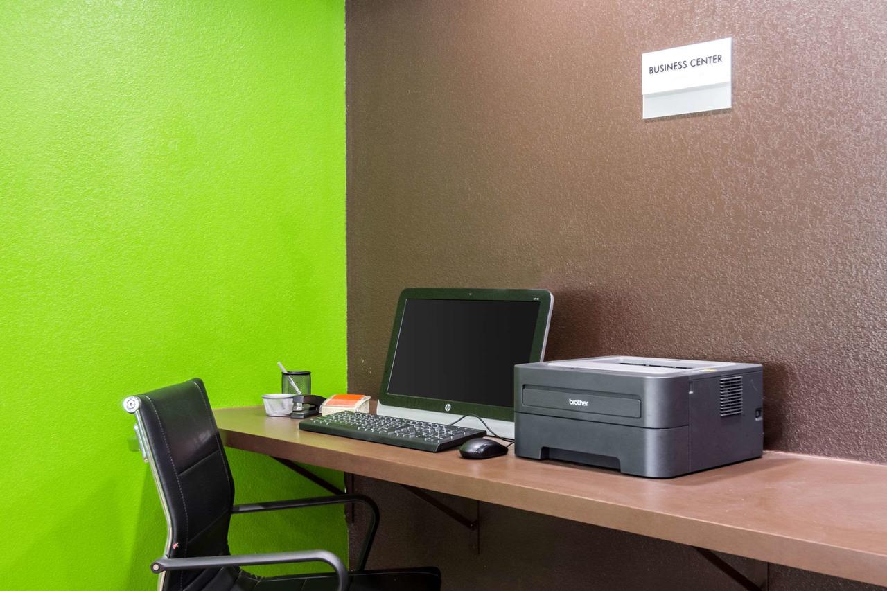 Clarion Inn & Suites Russellville I-40 - thumb 17