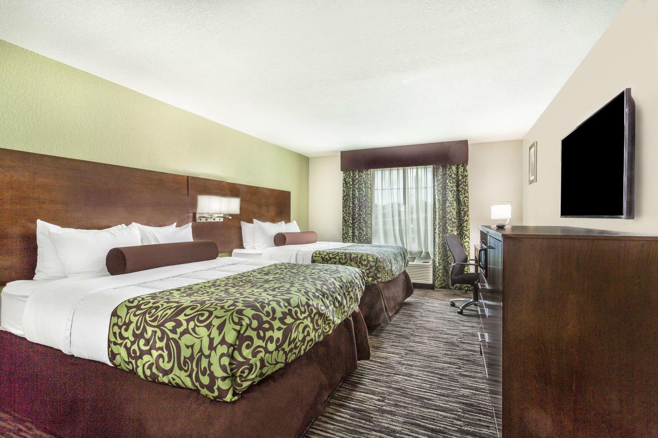 Comfort Inn & Suites - thumb 16