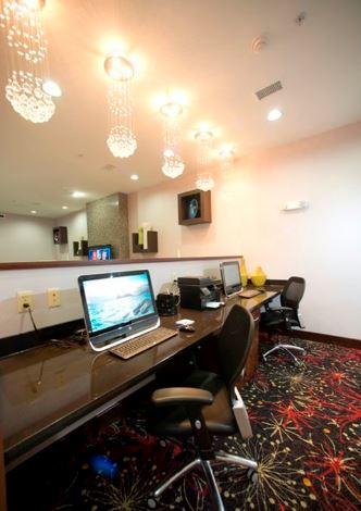 Holiday Inn Express & Suites Morrilton - thumb 10