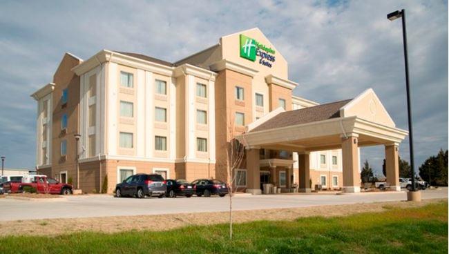 Holiday Inn Express & Suites Morrilton - thumb 0