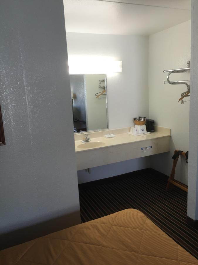 Americas Best Value Inn Morrilton - thumb 15