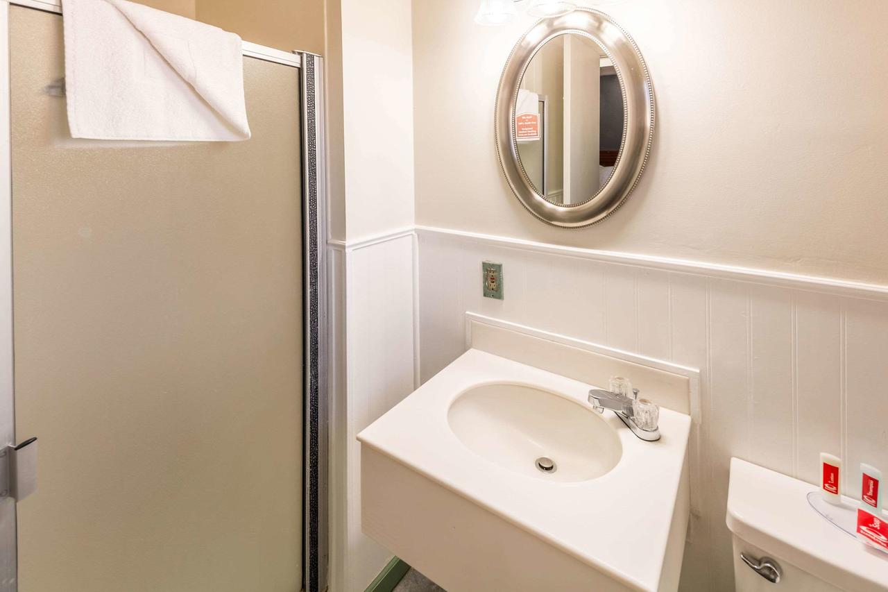 Econo Lodge Inn & Suites Heavenly Village Area - thumb 8