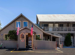 Econo Lodge Inn & Suites Heavenly Village Area