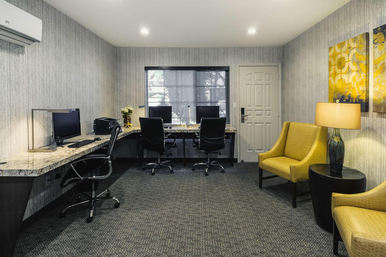 Best Western Plus Carriage Inn - thumb 30