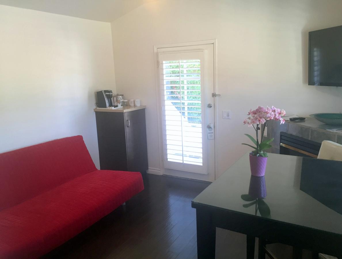 Malibu Country Inn - thumb 43