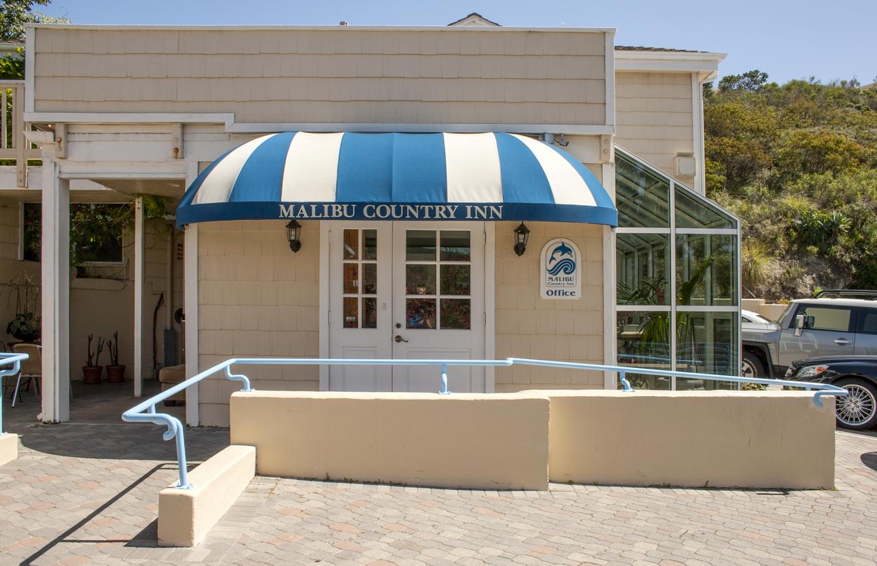 Malibu Country Inn - thumb 2