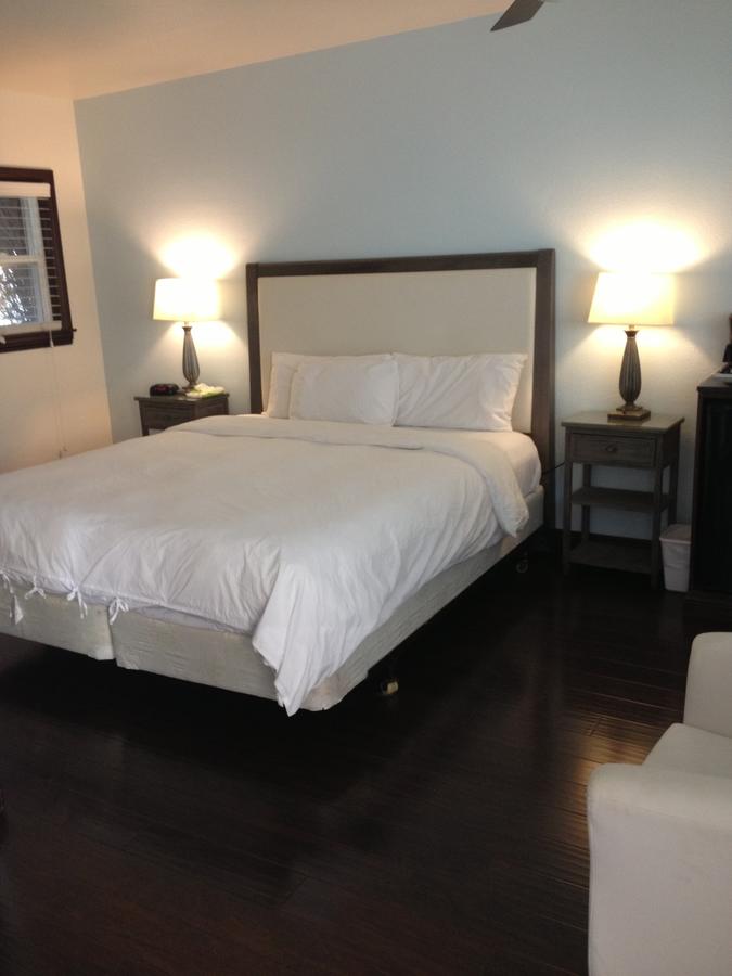 Malibu Country Inn - thumb 13