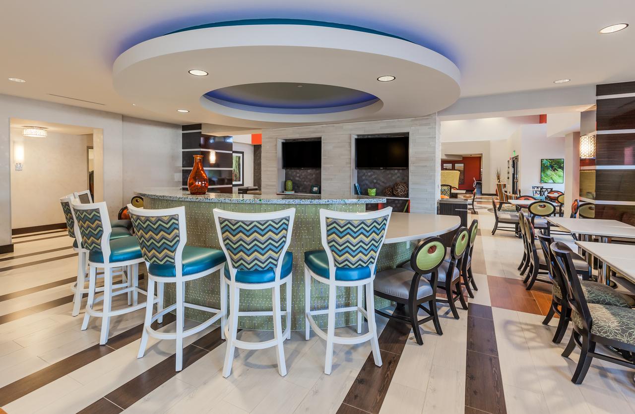 Holiday Inn Express & Suites Eureka - thumb 7