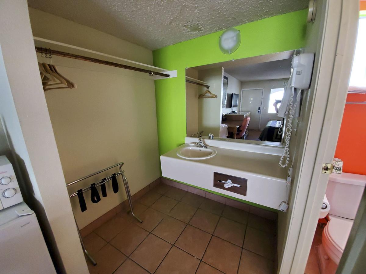 Hotel Europa Ridgecrest CA - W Upjohn Ave - thumb 15