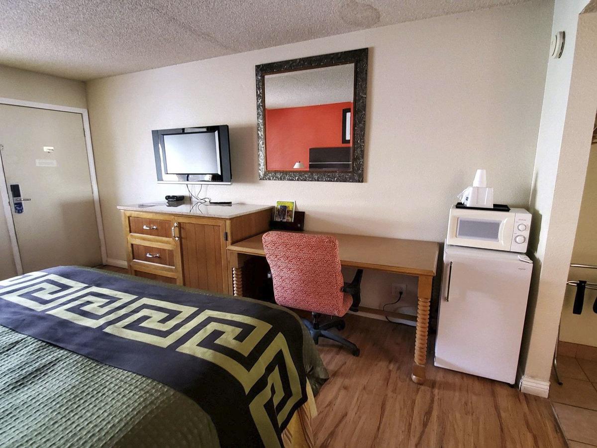 Hotel Europa Ridgecrest CA - W Upjohn Ave - thumb 17