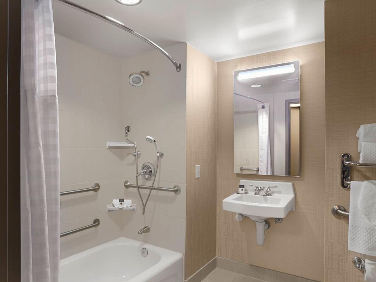 DoubleTree By Hilton San Francisco Airport North - thumb 24