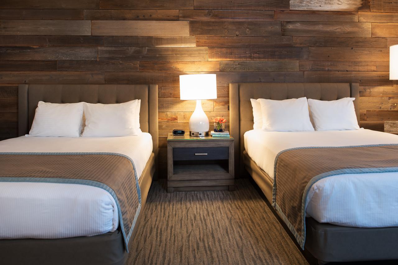 Hotel Azure - thumb 8