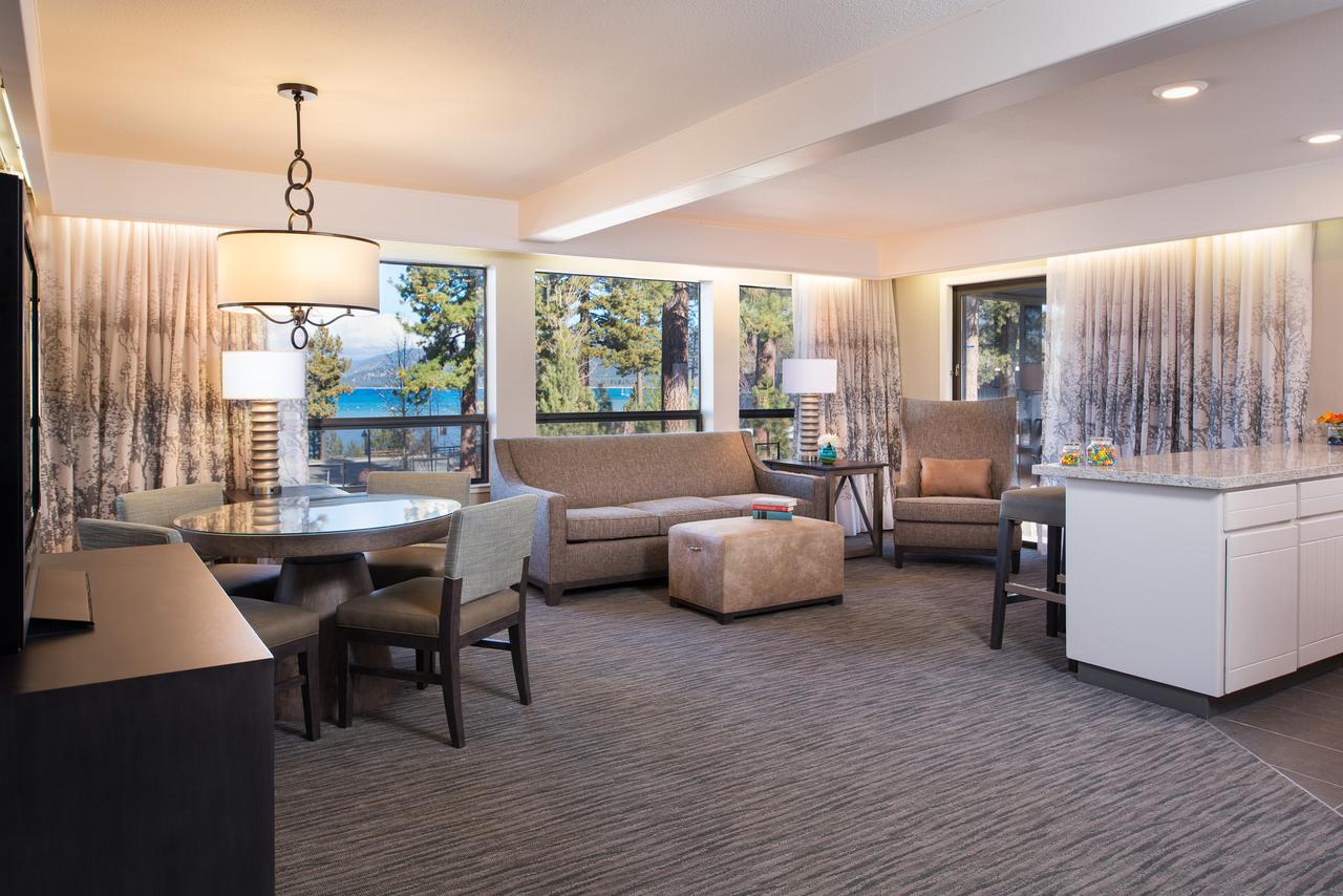 Hotel Azure - thumb 18