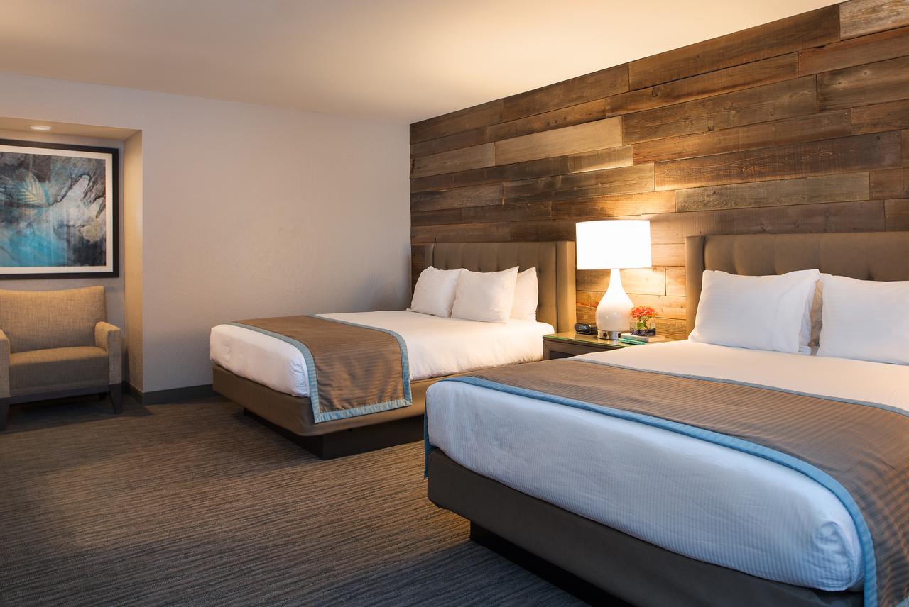 Hotel Azure - thumb 9