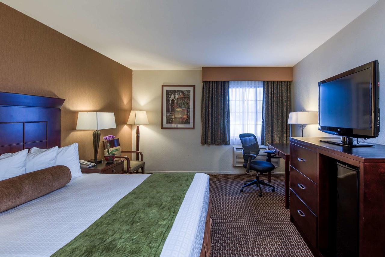 Best Western Plus Carpinteria Inn - thumb 37