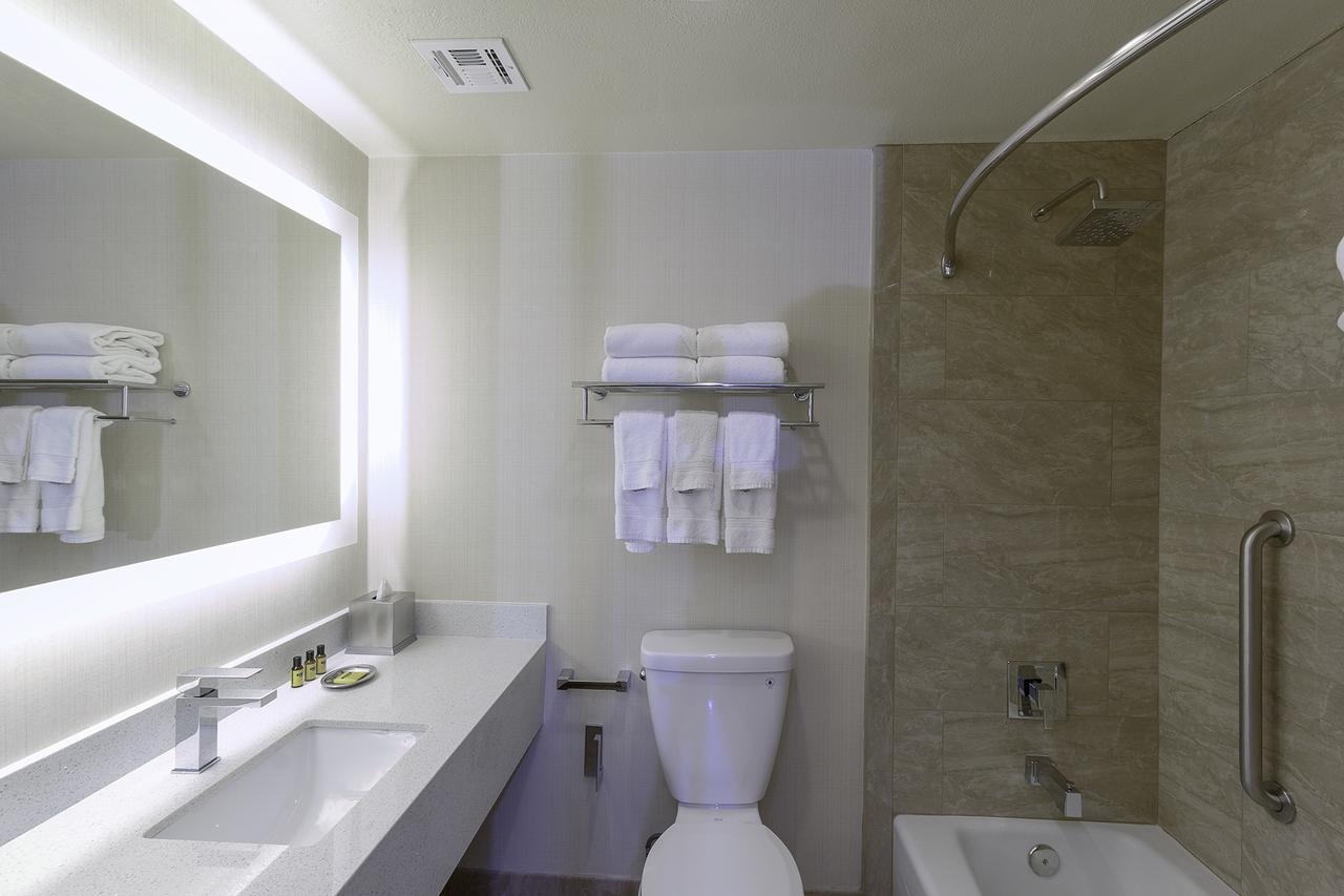 Best Western Plus Carpinteria Inn - thumb 1