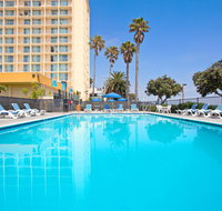 Crowne Plaza Hotel Ventura Beach - USA Accommodation
