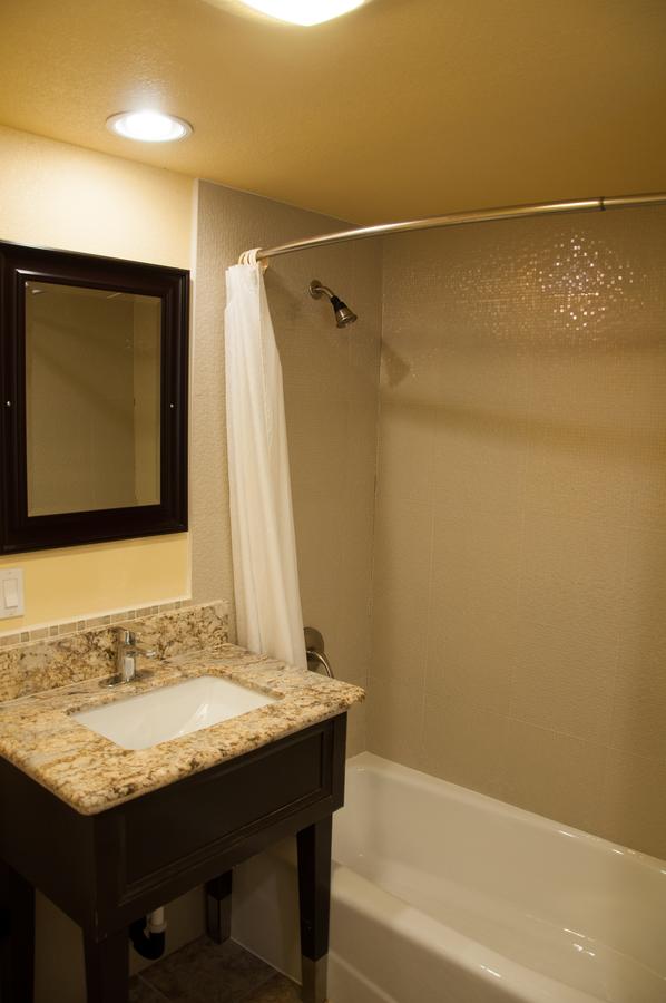 Bayshore Inn Ventura - thumb 36