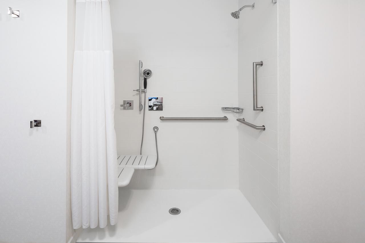 Hampton Inn & Suites San Diego Airport Liberty Station - thumb 21