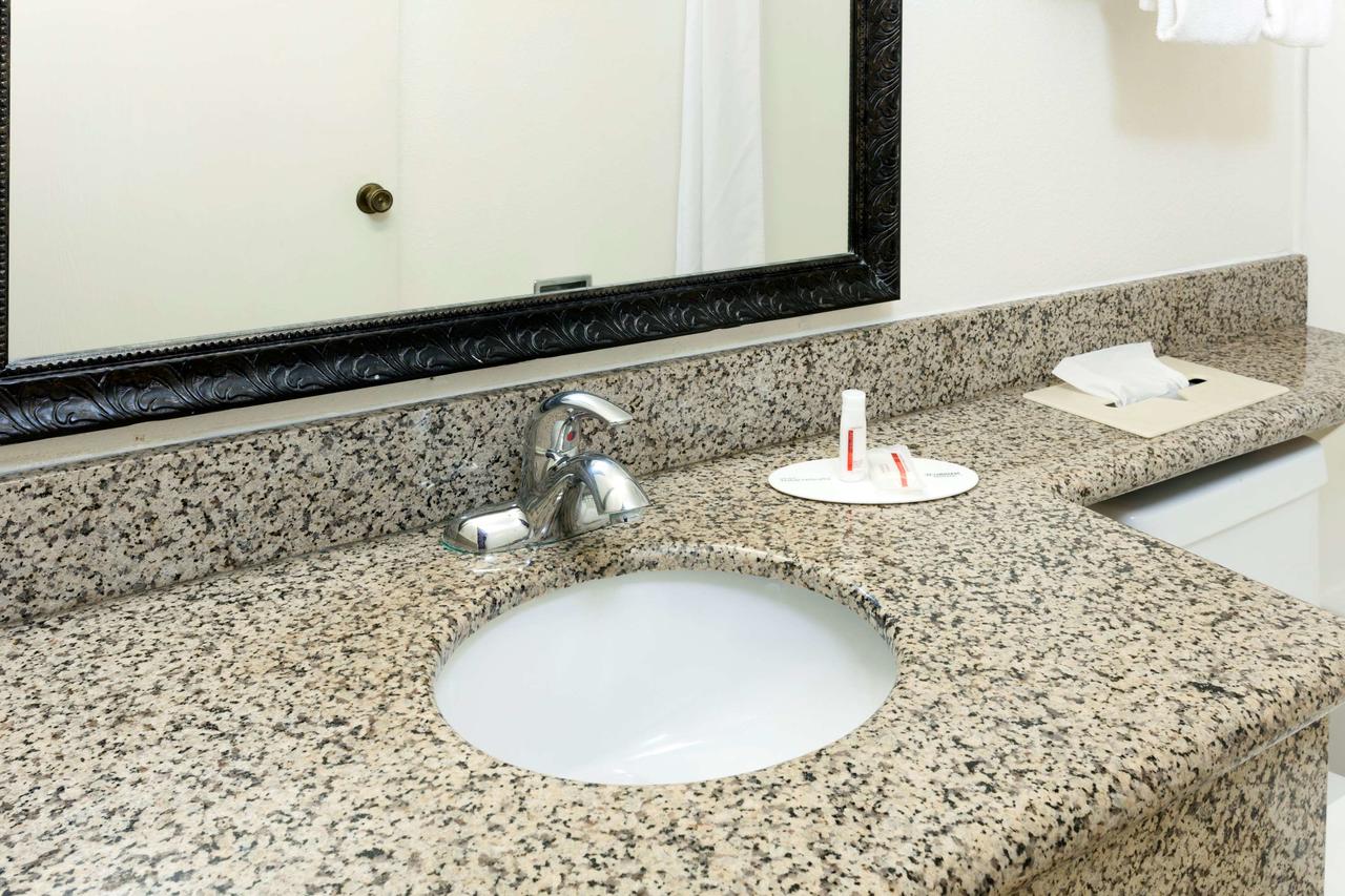 Super 8 By Wyndham San Diego Hotel Circle - thumb 21