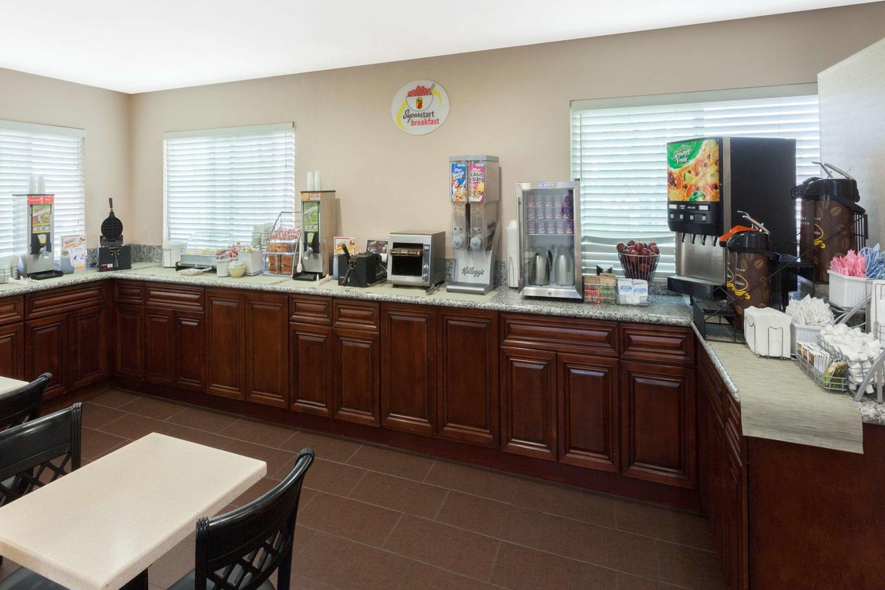 Super 8 By Wyndham San Diego Hotel Circle - thumb 17