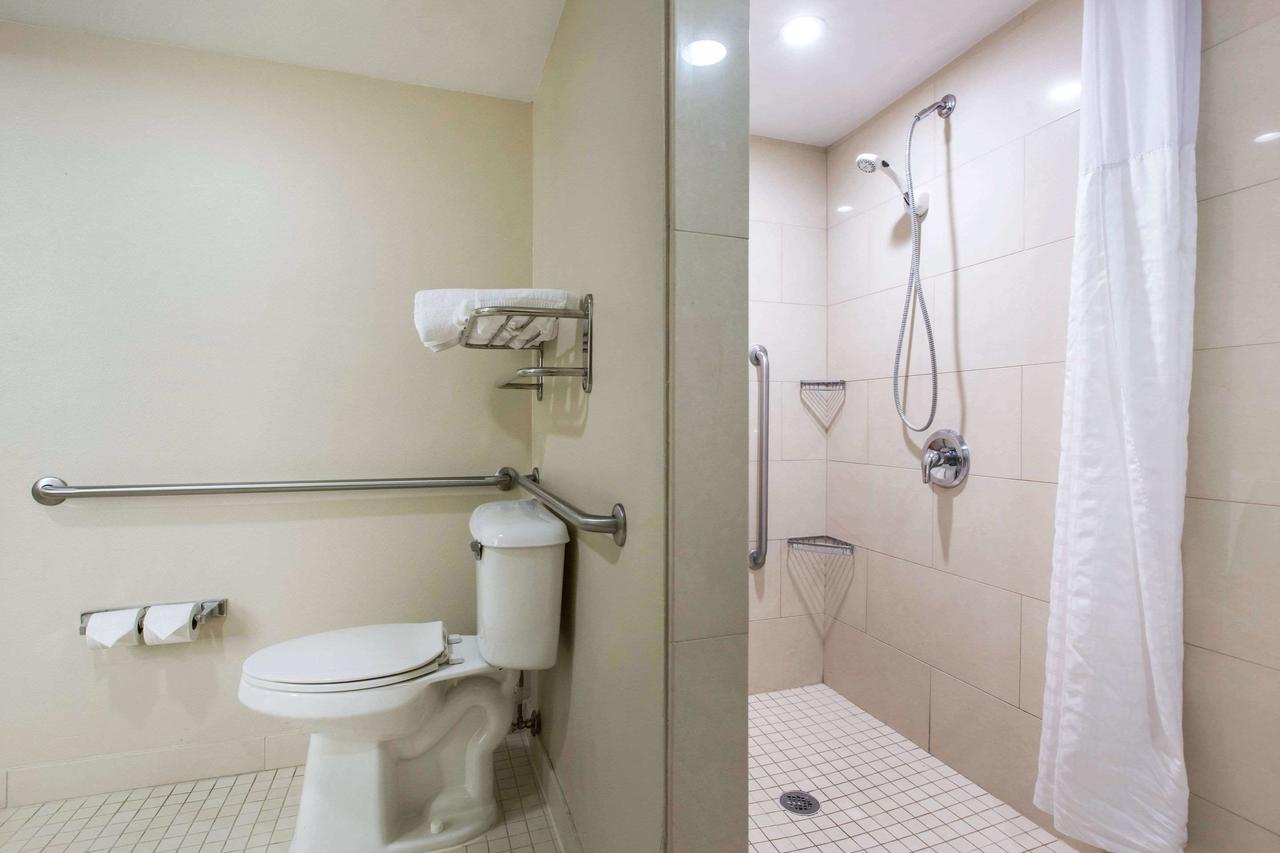 Comfort Inn & Suites San Diego Zoo SeaWorld Area - thumb 18