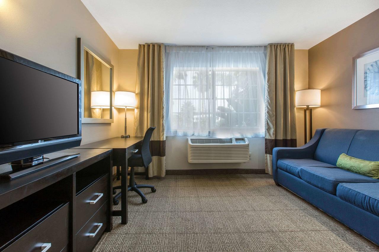 Comfort Inn & Suites San Diego Zoo SeaWorld Area - thumb 12