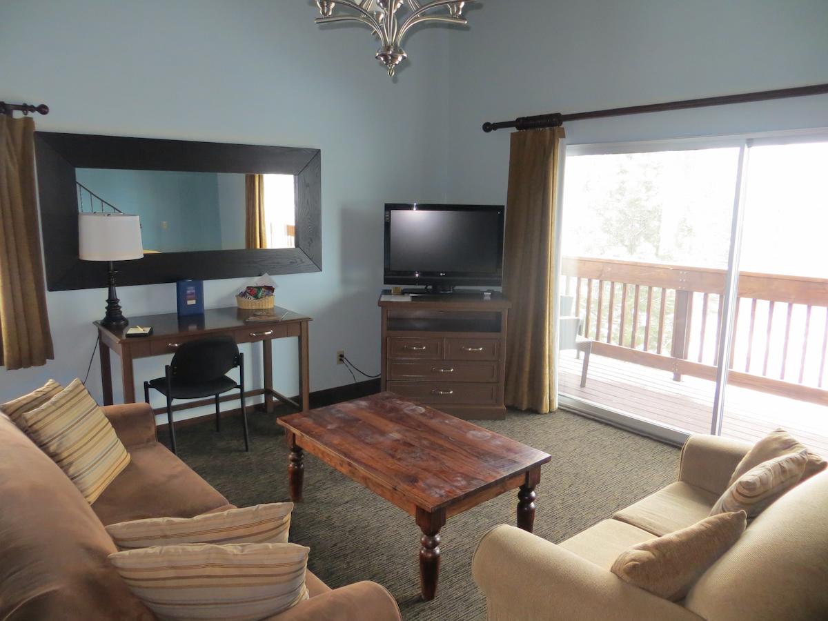 The Mammoth Creek Inn - thumb 30