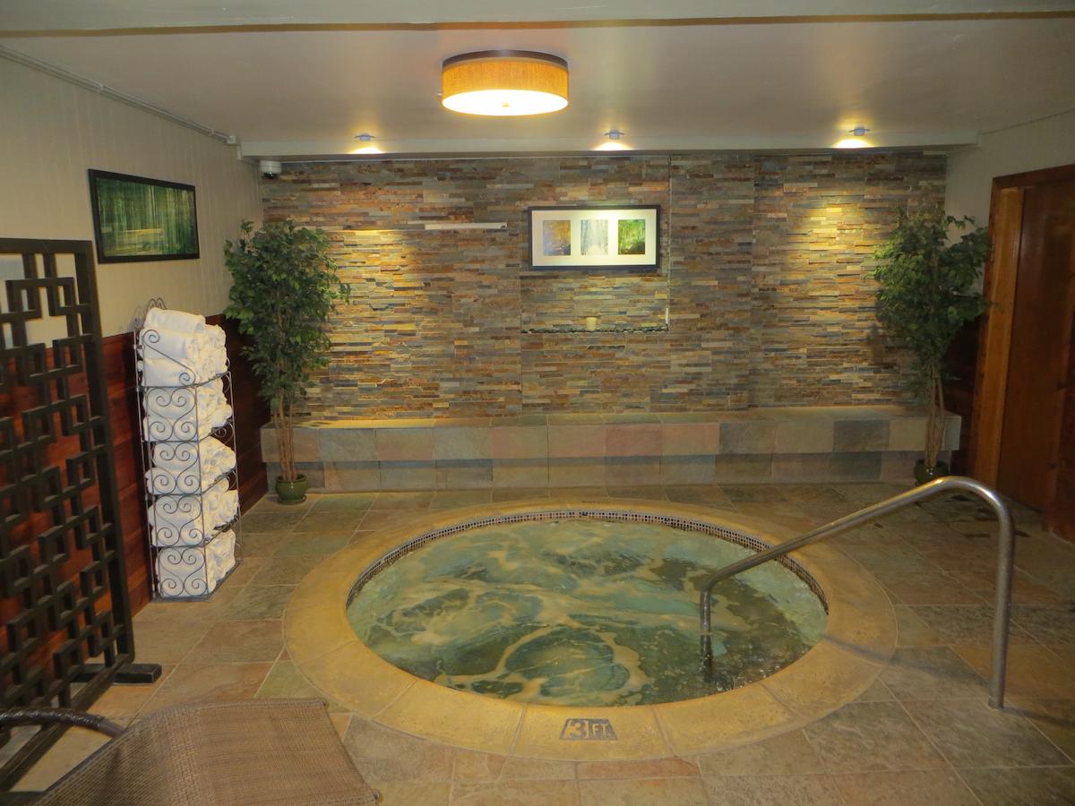 The Mammoth Creek Inn - thumb 2