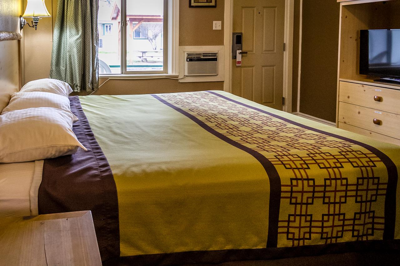 Green Gables Motel & Suites - thumb 3