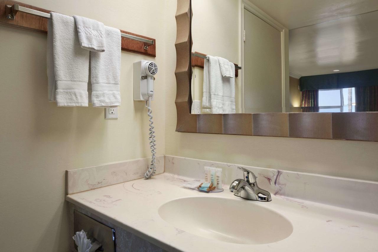Travelodge By Wyndham San Diego Downtown Convention Center - thumb 30