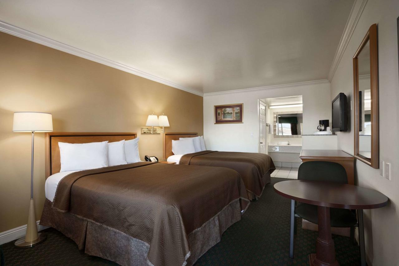 Travelodge By Wyndham San Diego Downtown Convention Center - thumb 29