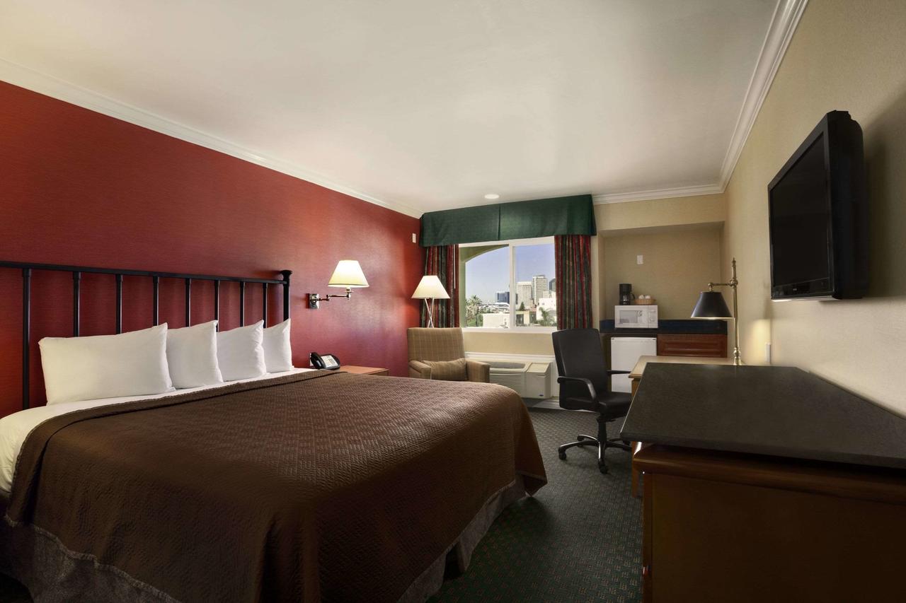 Travelodge By Wyndham San Diego Downtown Convention Center - thumb 33