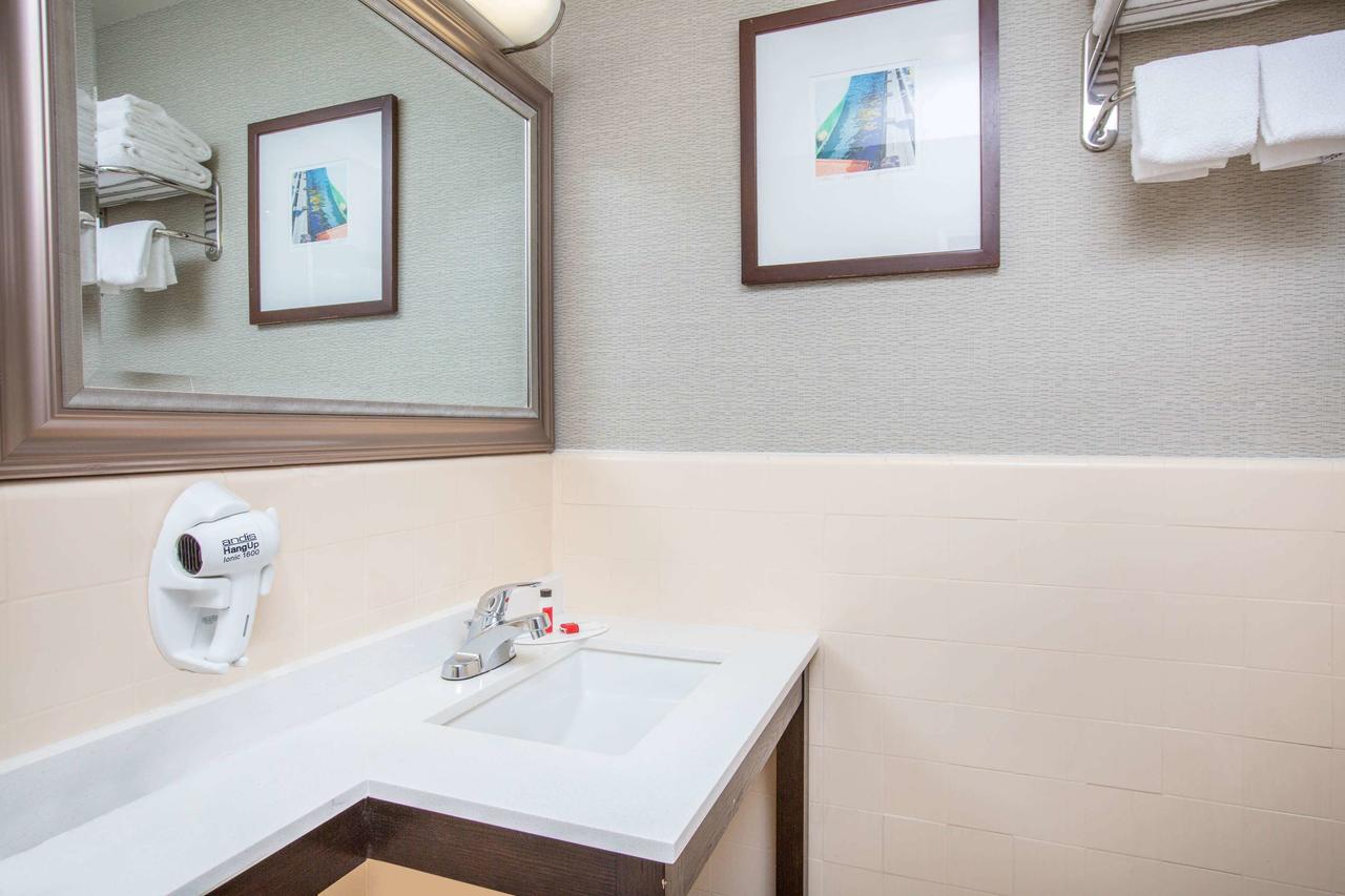 Baymont By Wyndham San Diego Downtown - thumb 22